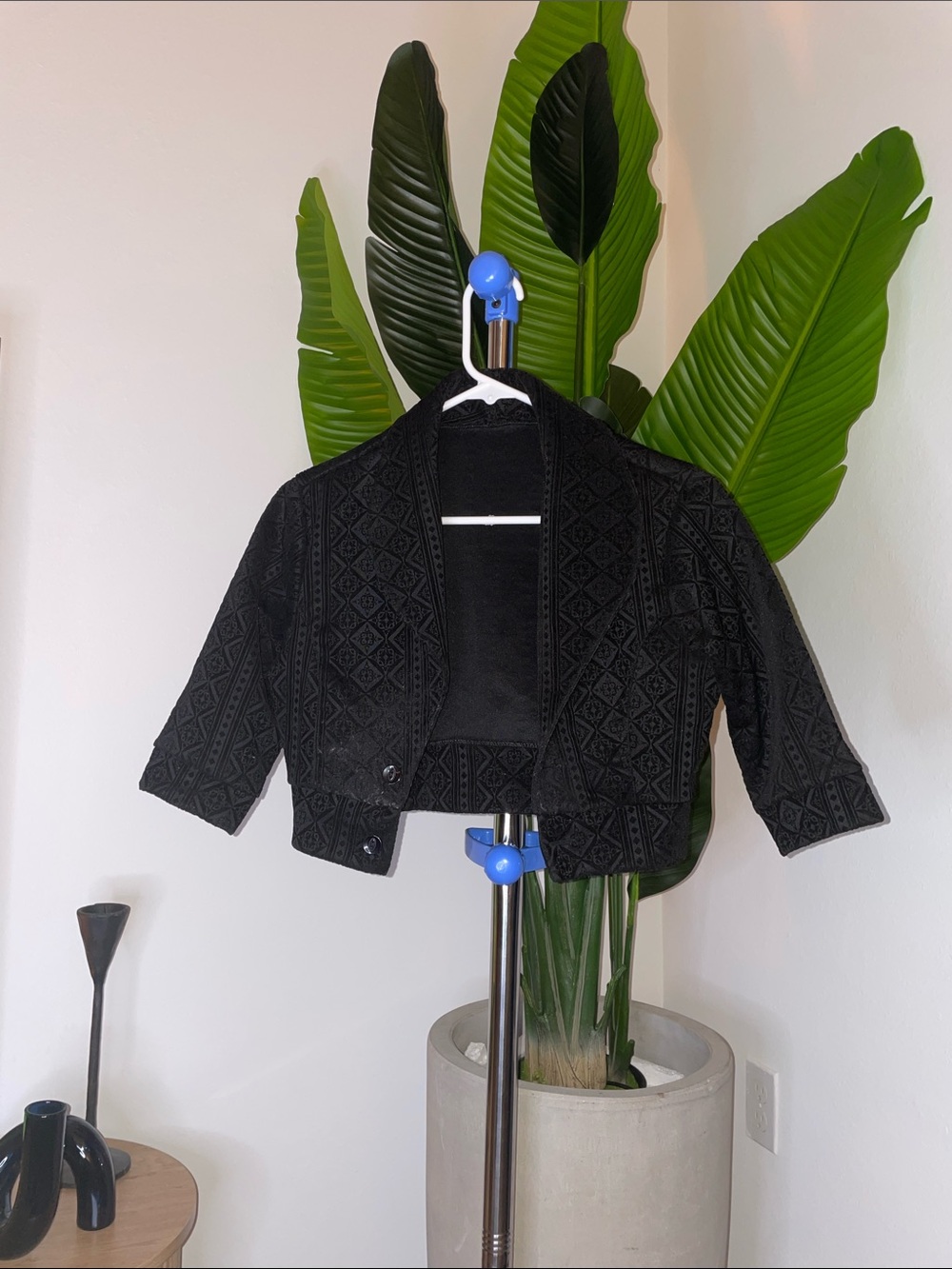 Black Textured Open-Front Cropped Women's Top